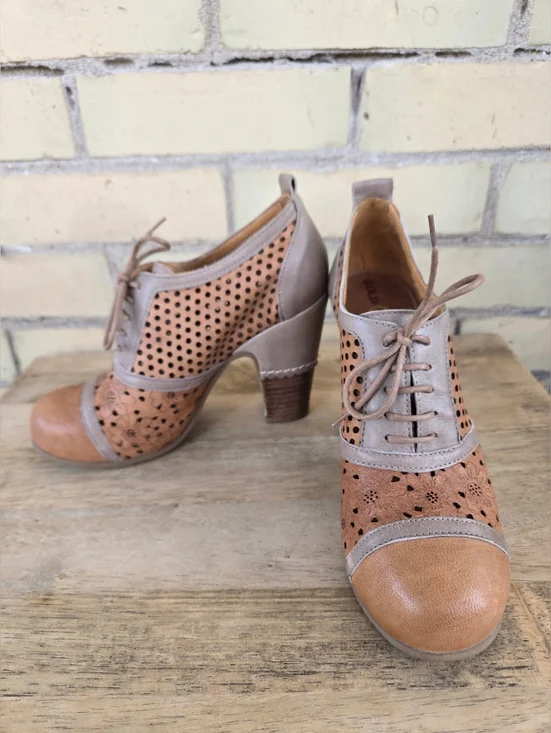 Gold Button Heels - Picture 9 of 11